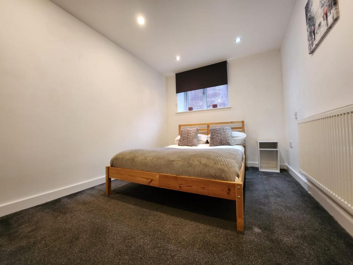 Entire Flat, Bright & Open With Own Entrance Apartment Leeds  Exterior photo